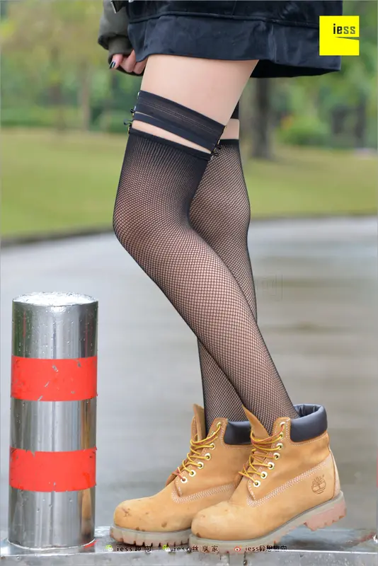 [IESS异思趣向] 2018.05.20 丝足便当233:《误入歧途的网眼袜》潇潇 - IESS
